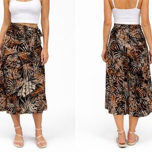 Elegant Leaf Print Midi Skirt